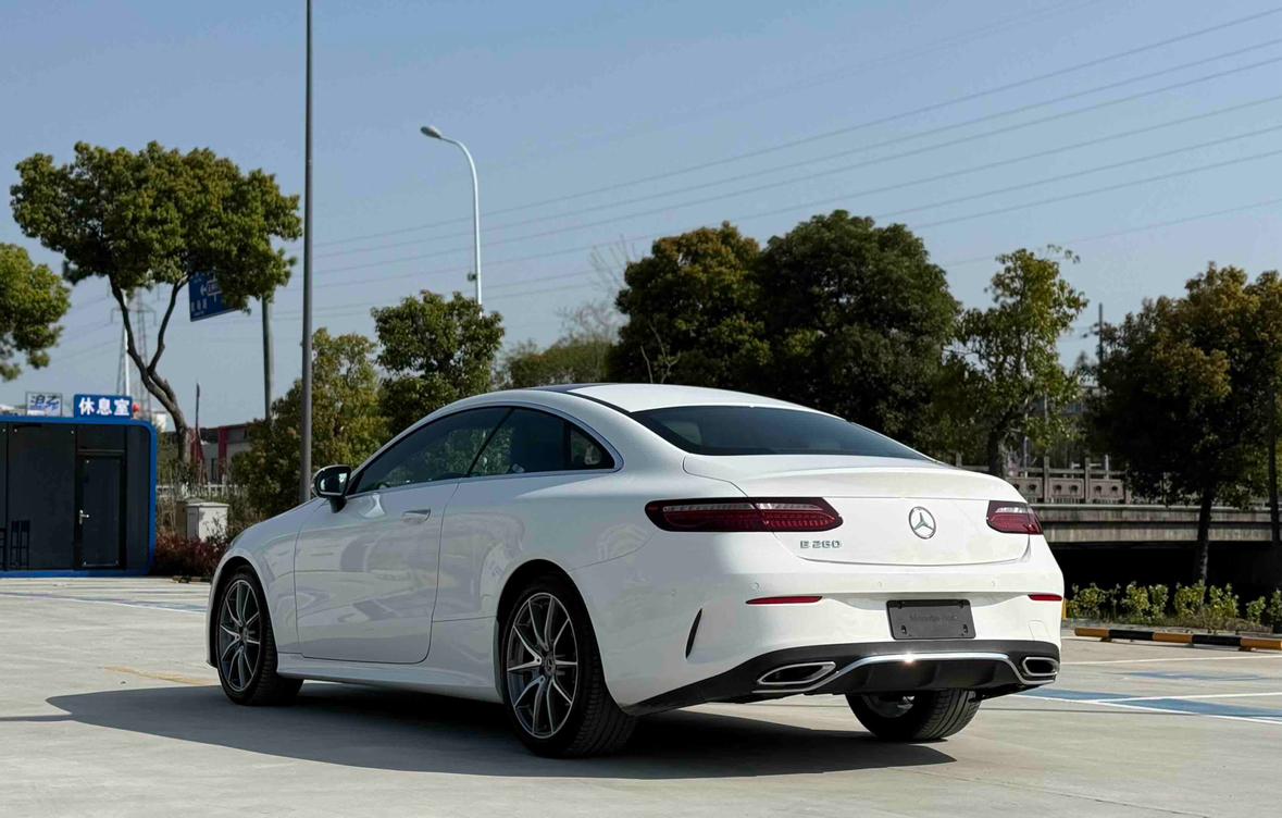 Mercedes-Benz E-Class 2021 thumb 2