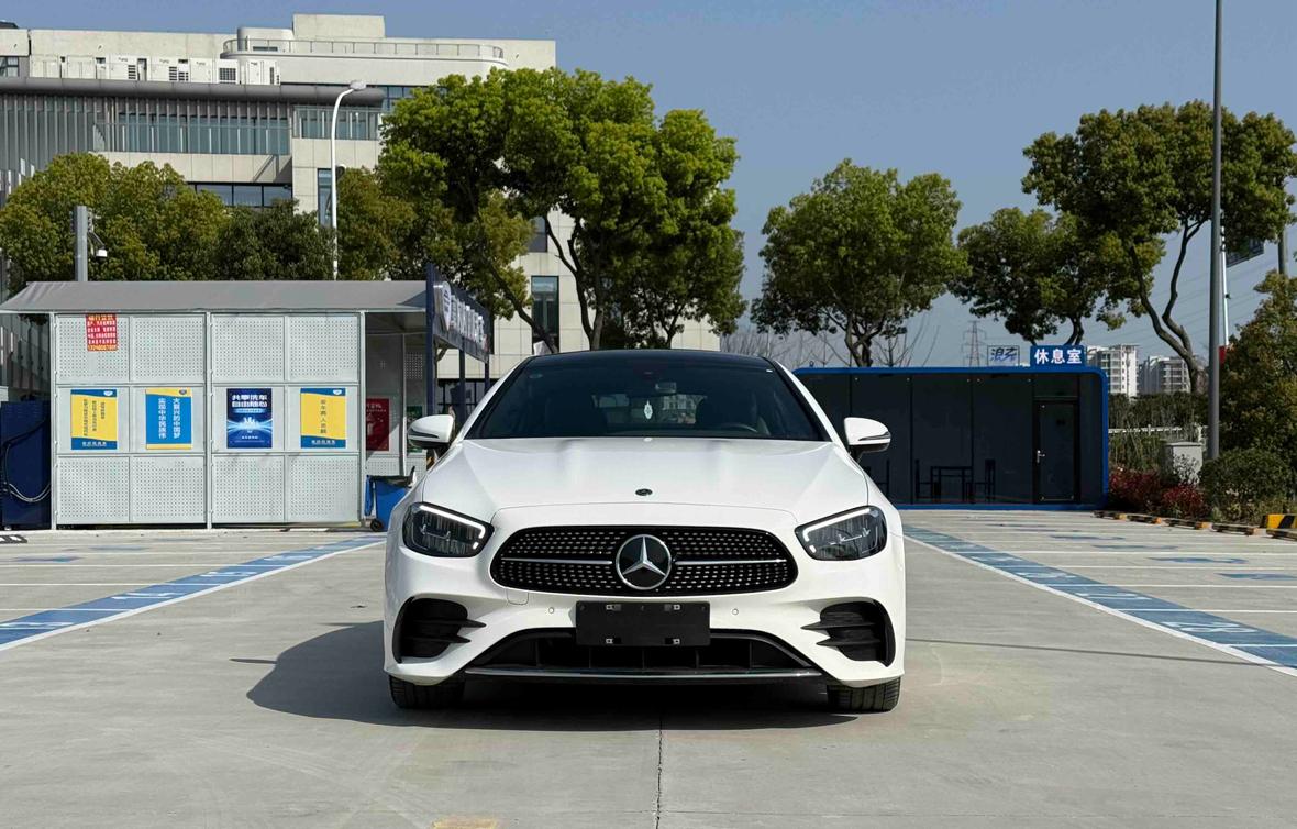 Mercedes-Benz E-Class 2021 thumb 11