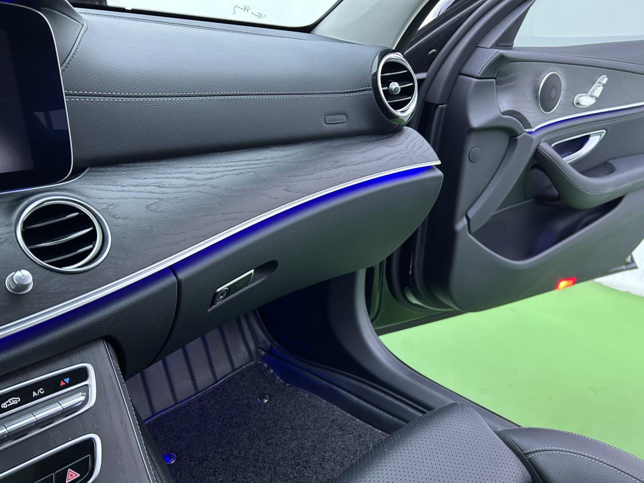 Mercedes-Benz E-Class 2018 thumb 9
