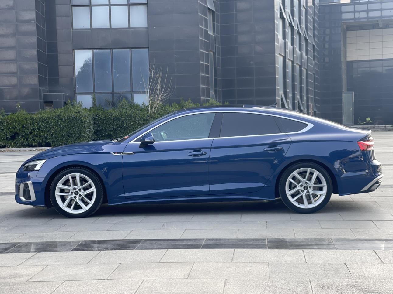 Audi A5 2023 thumb 2