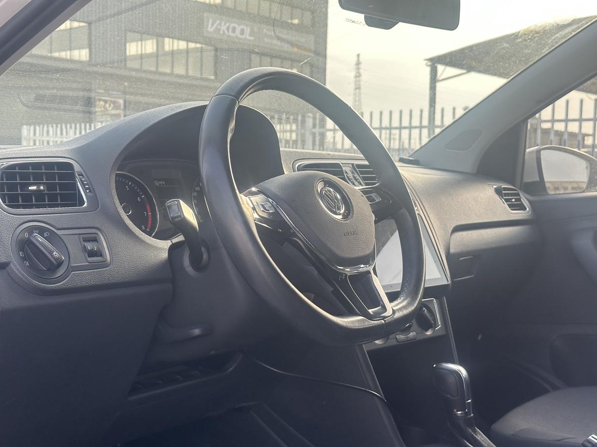Volkswagen Polo 2016 thumb 4
