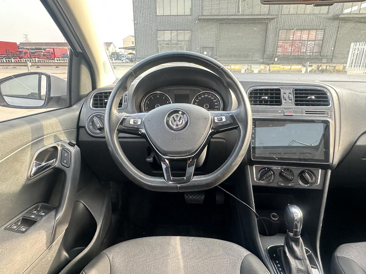 Volkswagen Polo 2016 thumb 7