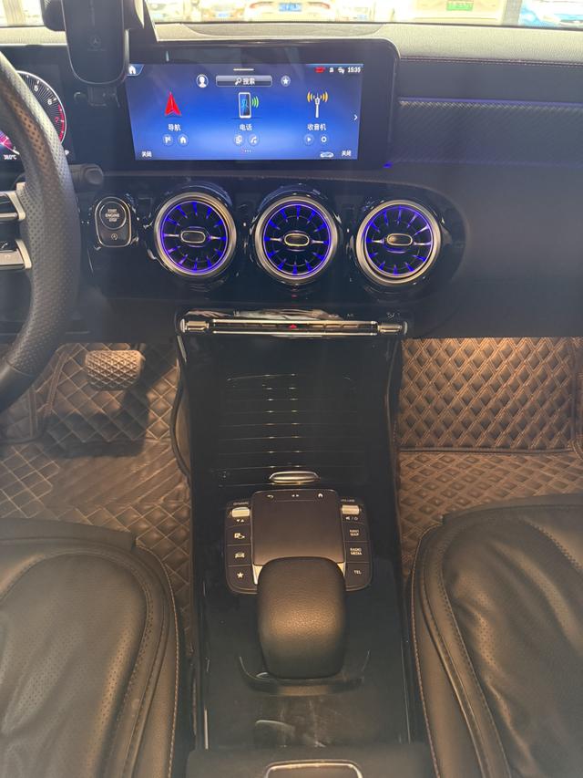 Mercedes-Benz A-Class 2023 thumb 11