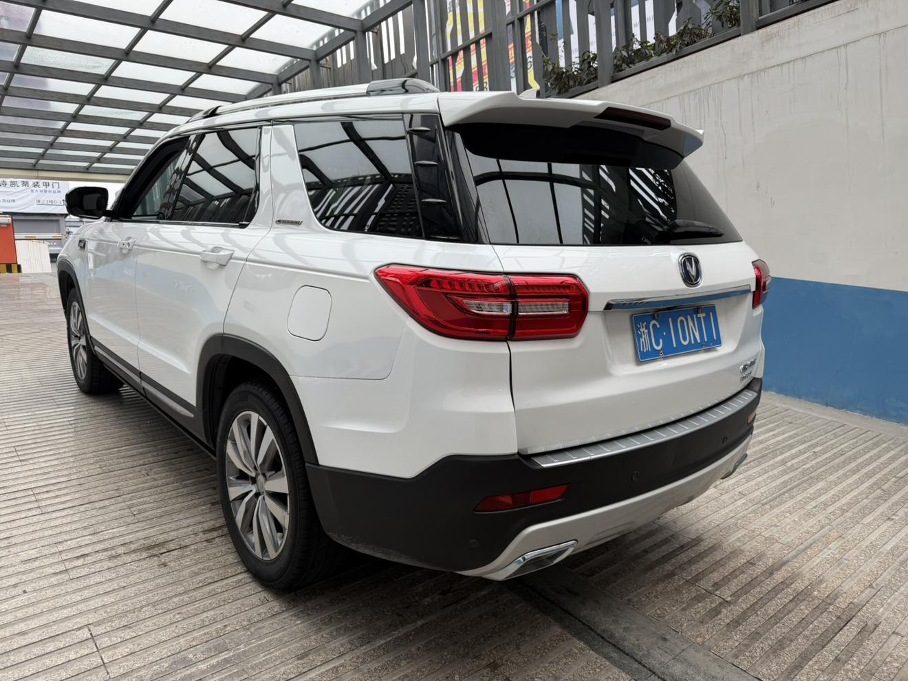 Changan CS95 2017 thumb 11
