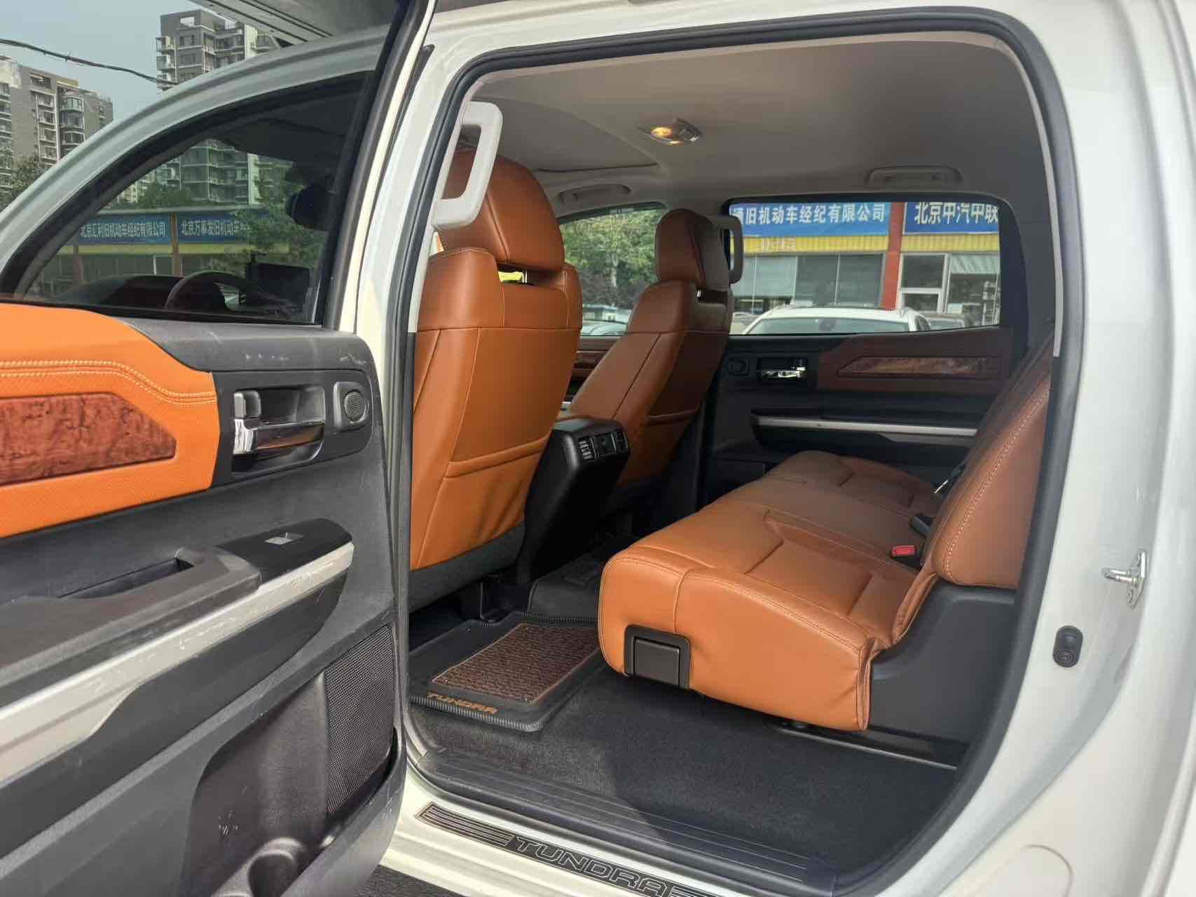 Toyota Fortuner 2015 thumb 10