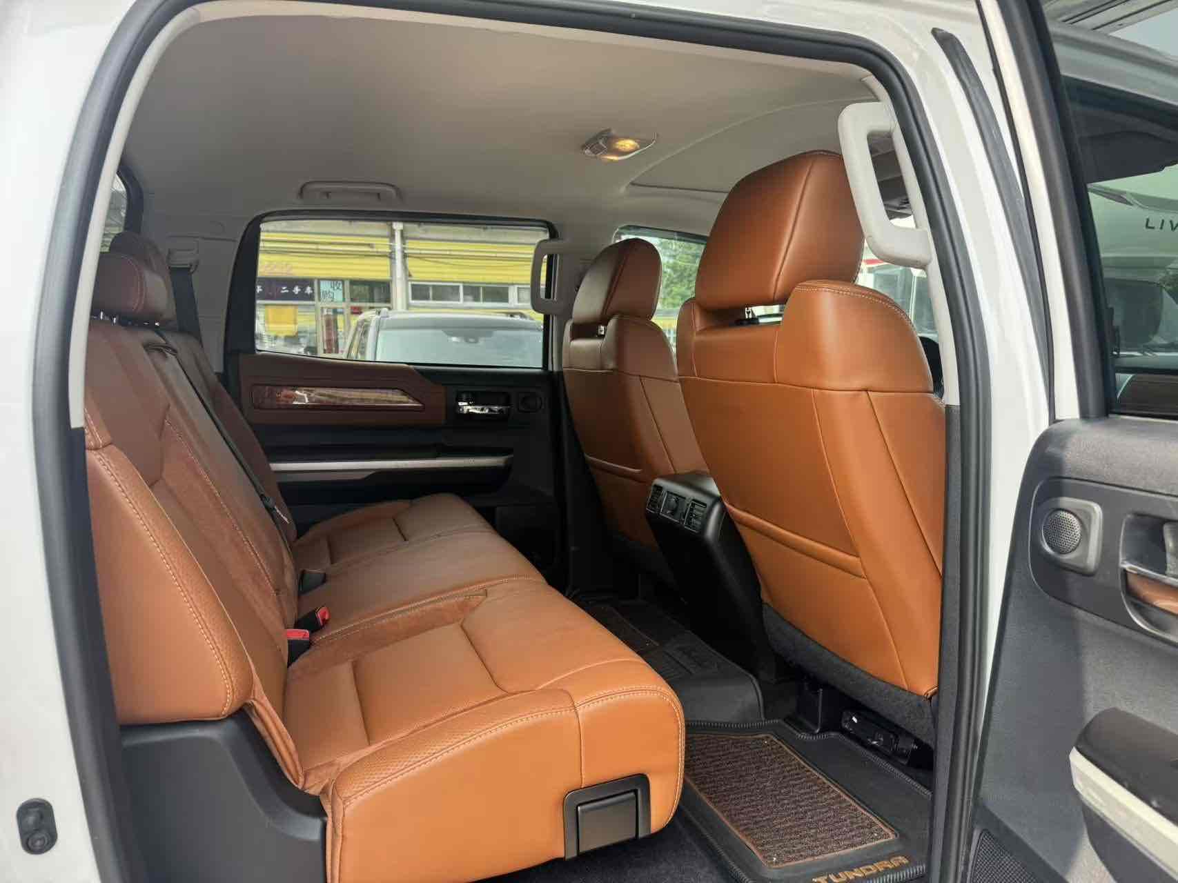 Toyota Fortuner 2015 thumb 11