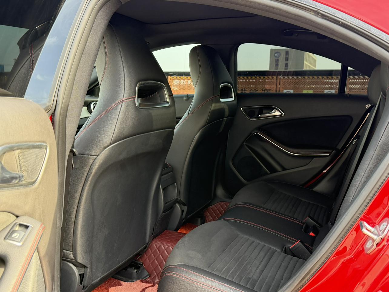 Mercedes-Benz CLA 2018 thumb 12