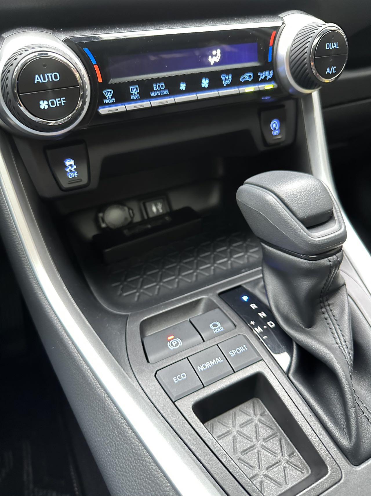Toyota RAV4 2022 thumb 5