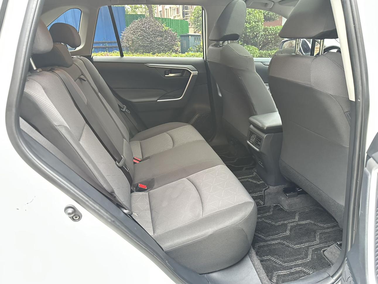 Toyota RAV4 2022 thumb 12