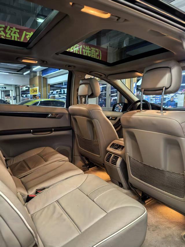 Mercedes-Benz R-Class 2017 thumb 6