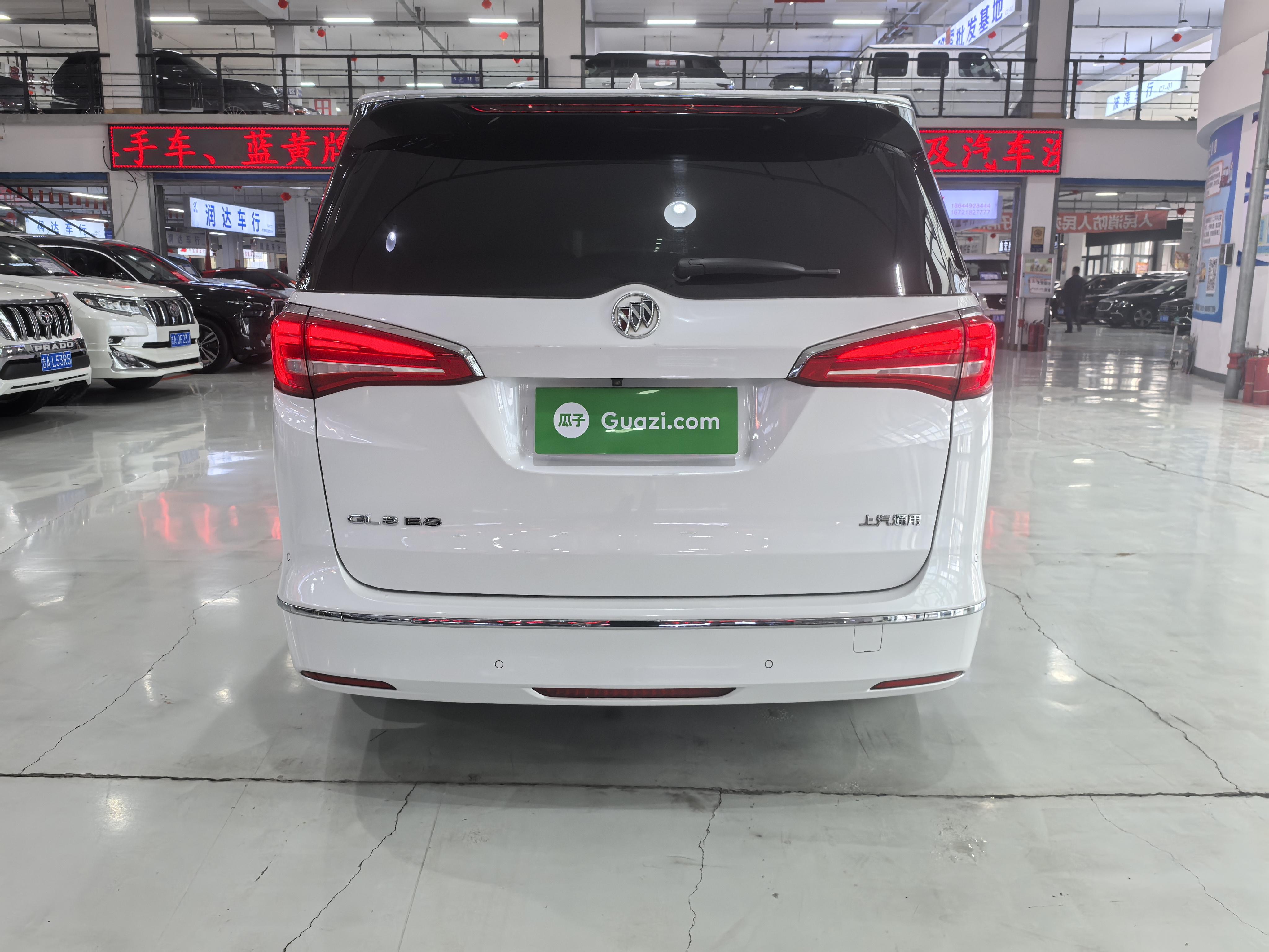 Buick GL8 2017 thumb 3