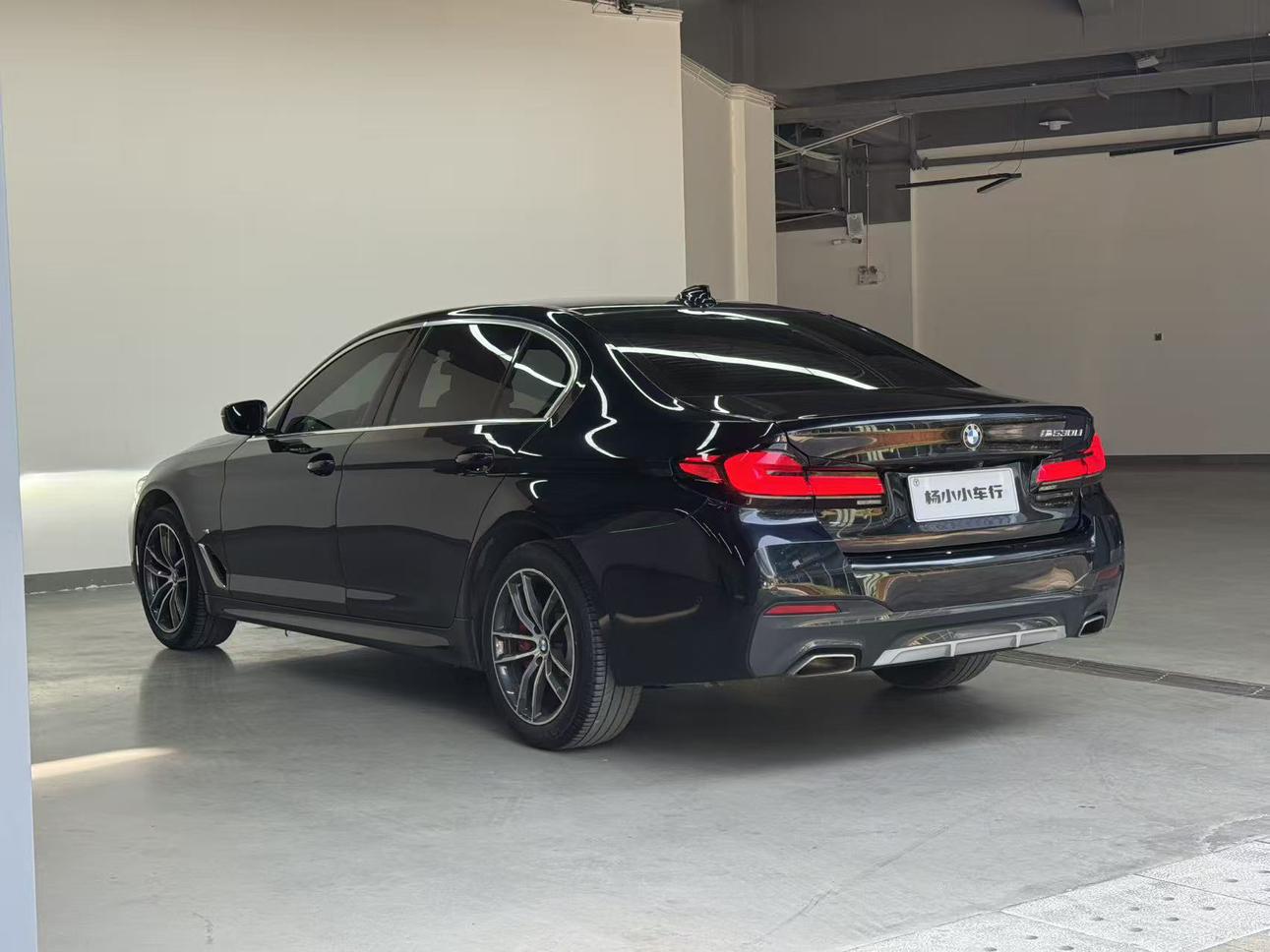 BMW 5 серии 2022 thumb 3