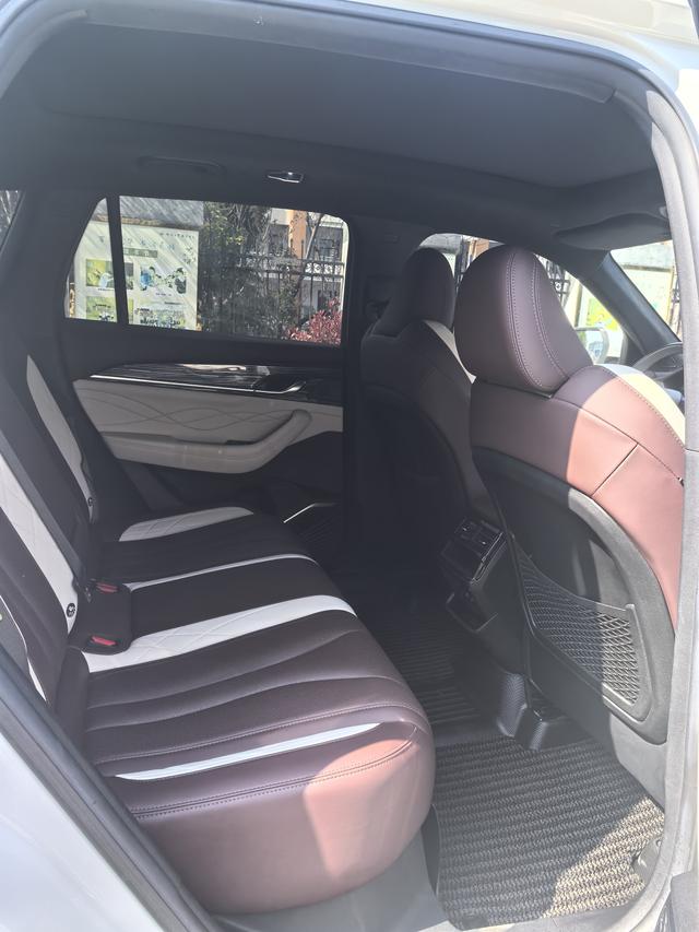 Geely Xingyue L 2024 thumb 10