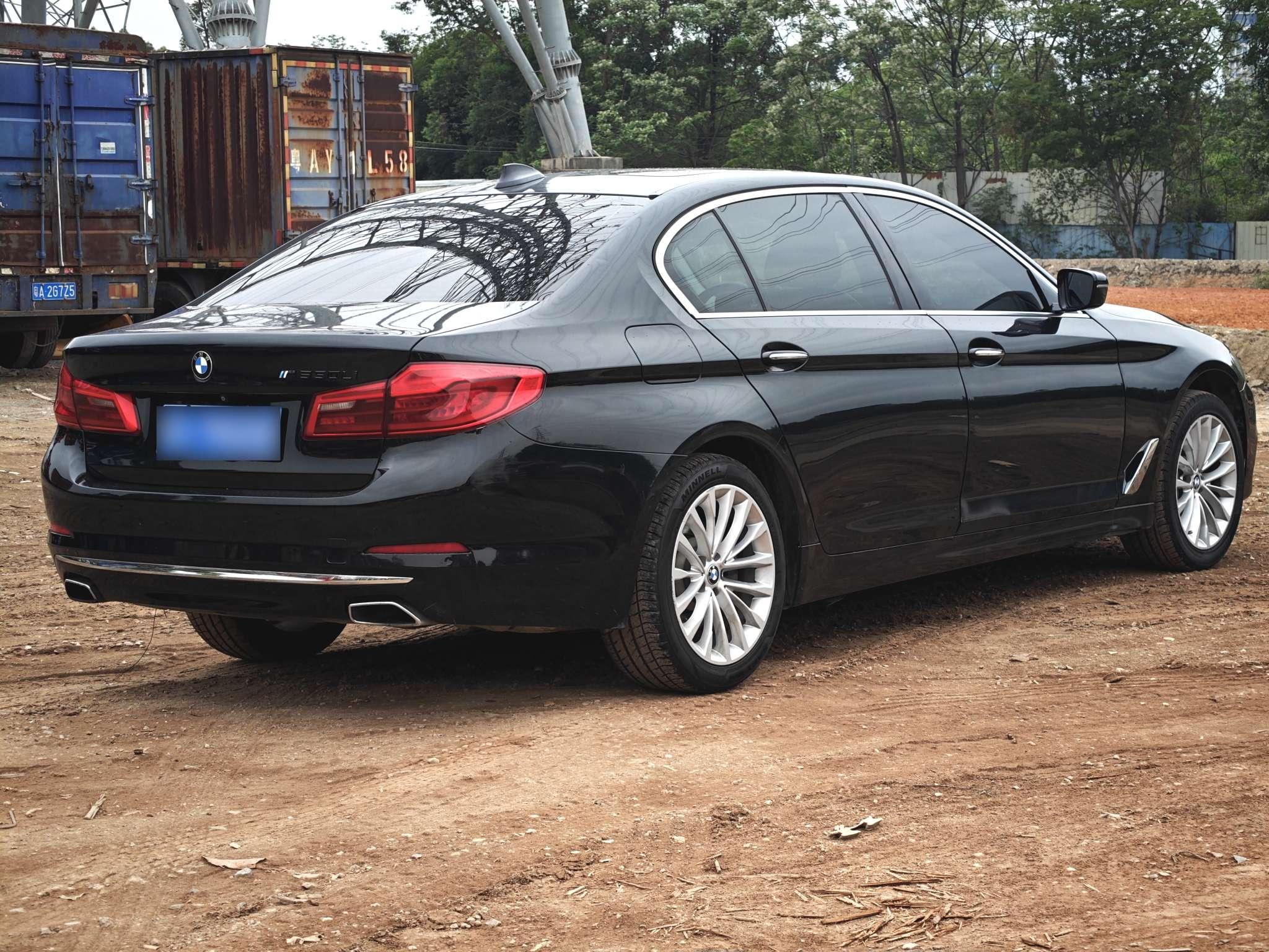 BMW 5 серии 2018 thumb 4