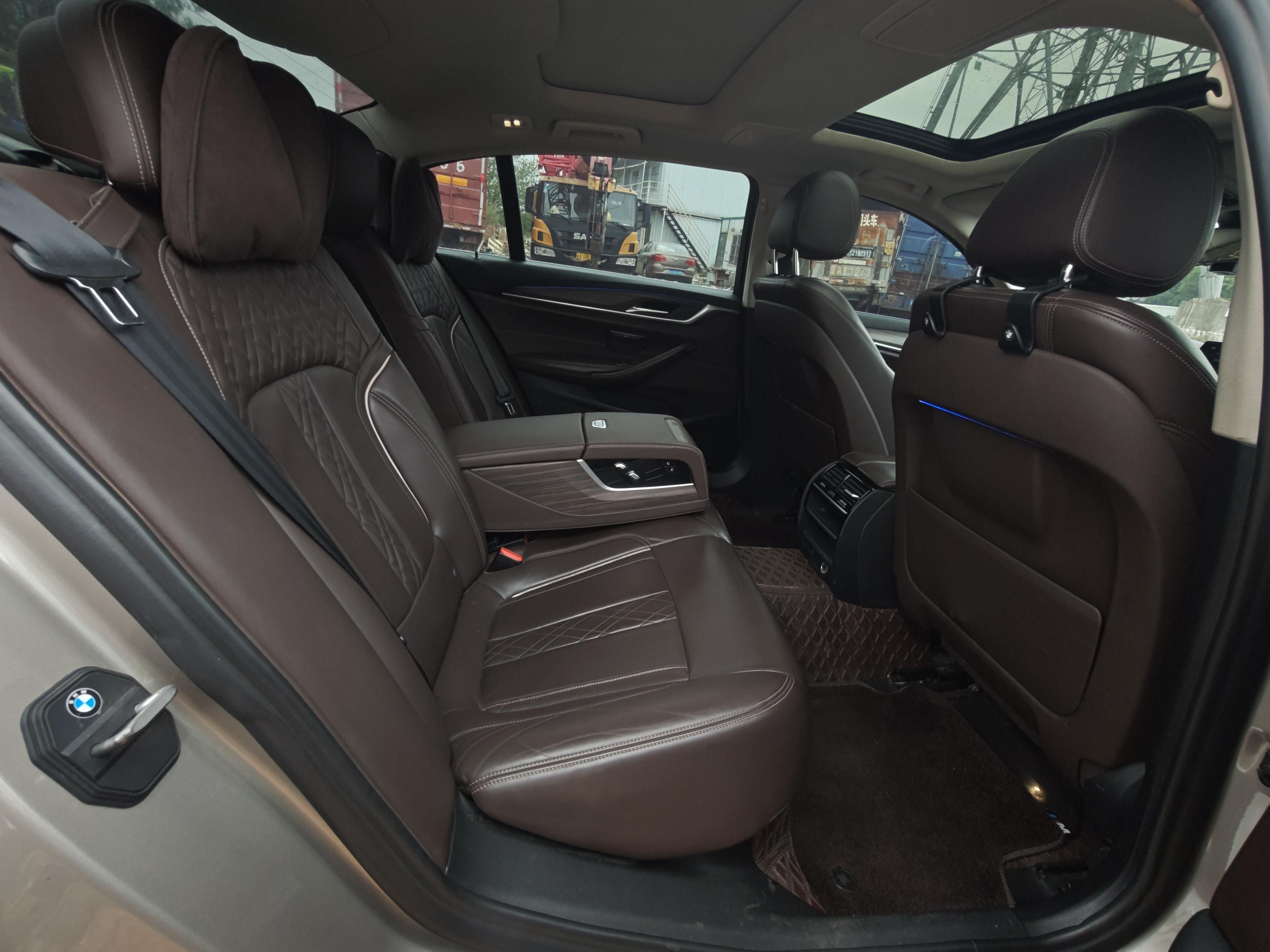BMW 5 серии 2018 thumb 12