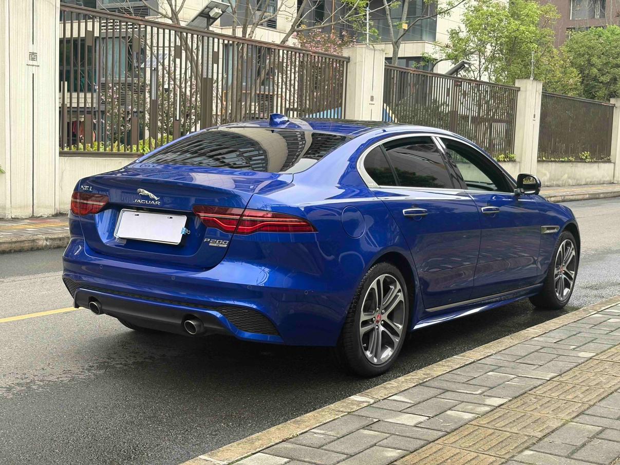 Jaguar XE 2020 thumb 5