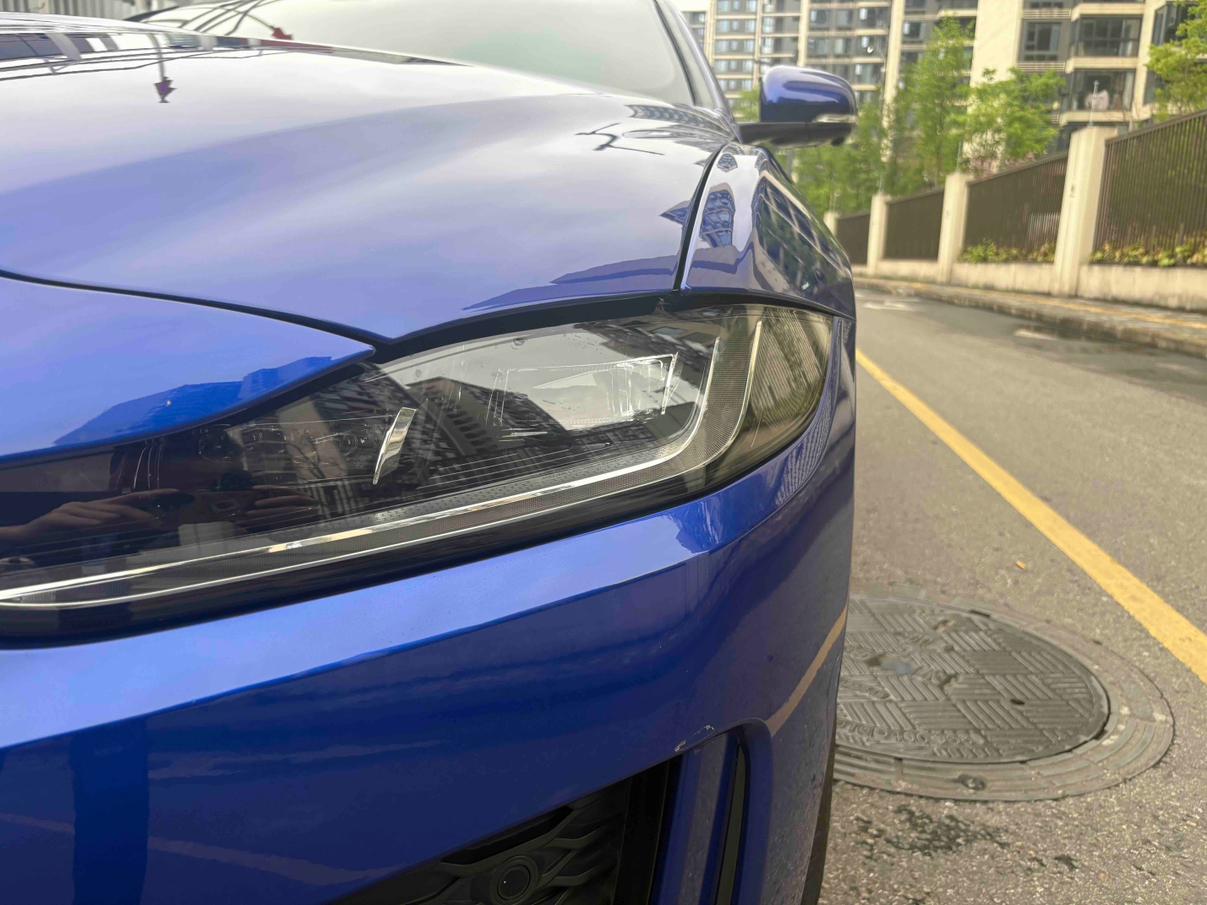 Jaguar XE 2020 thumb 6