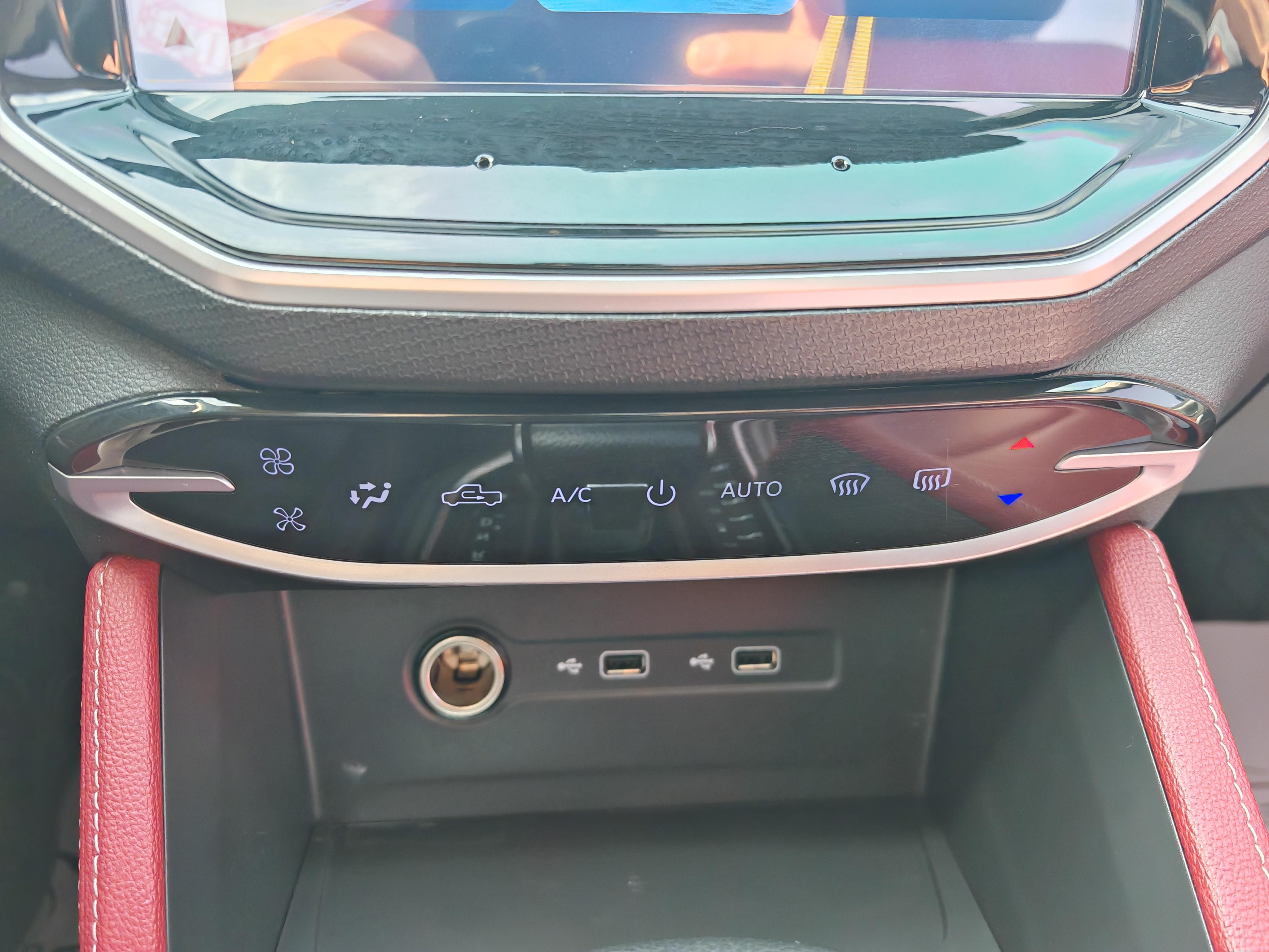 Maxus T70 2022 thumb 10