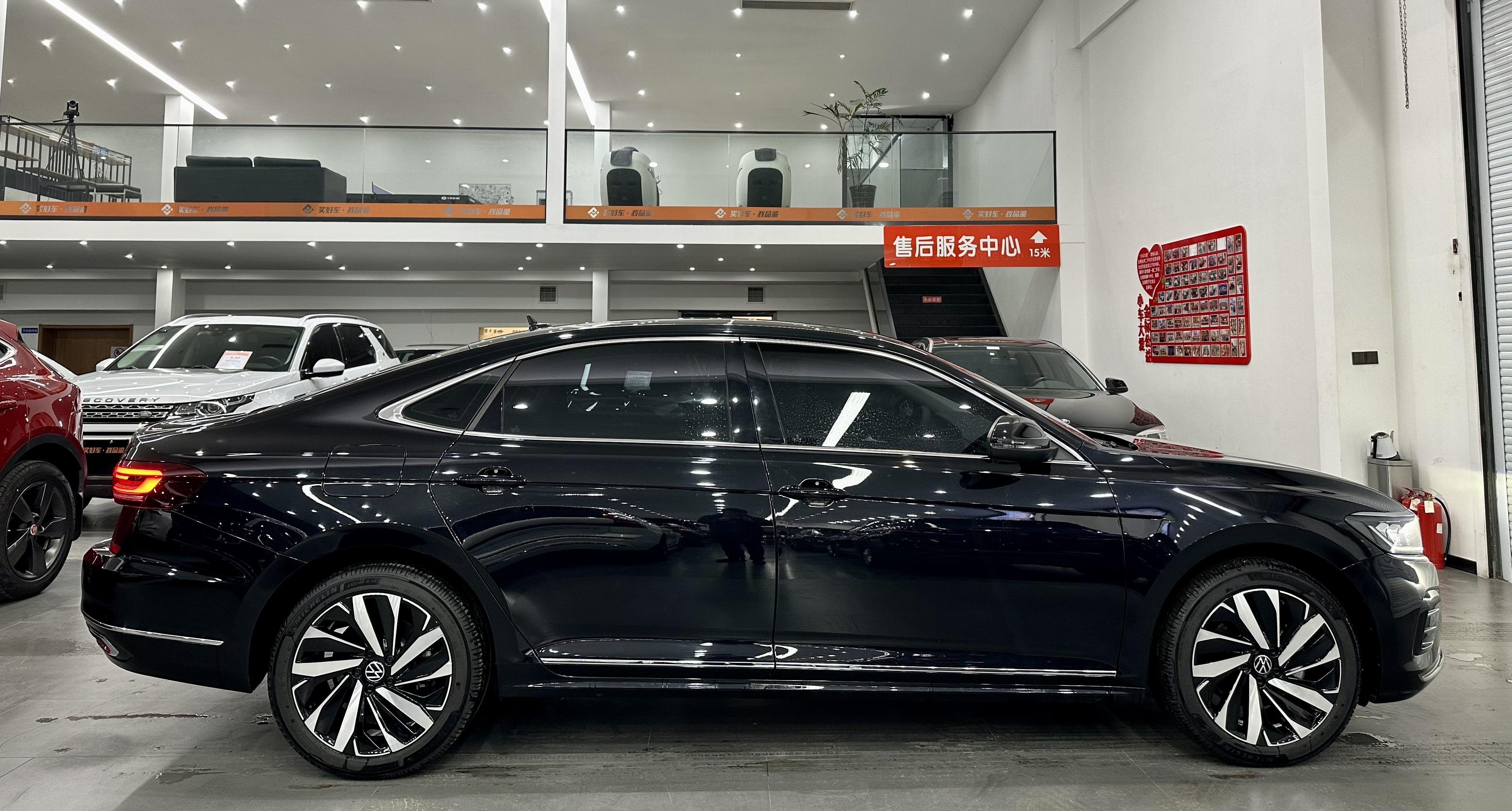Volkswagen Passat 2023 thumb 2