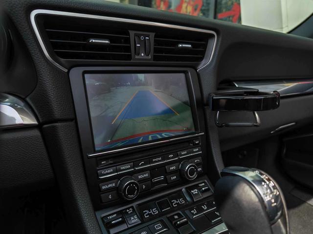 Porsche 911 2012 thumb 3