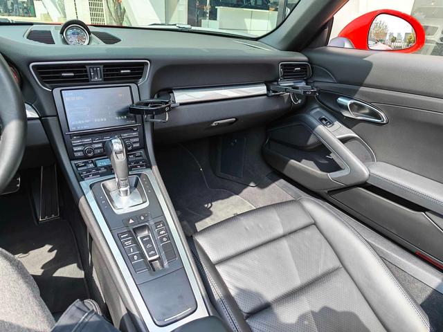 Porsche 911 2012 thumb 4