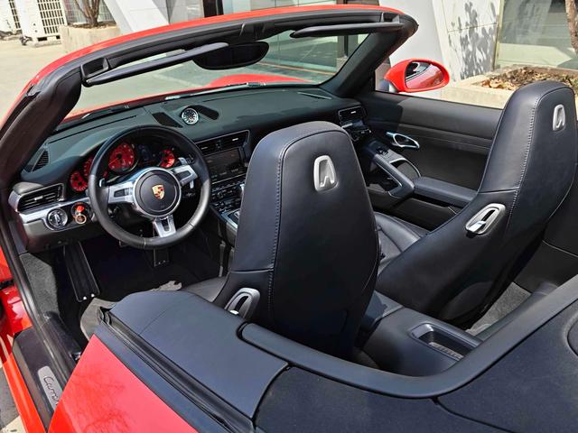 Porsche 911 2012 thumb 6