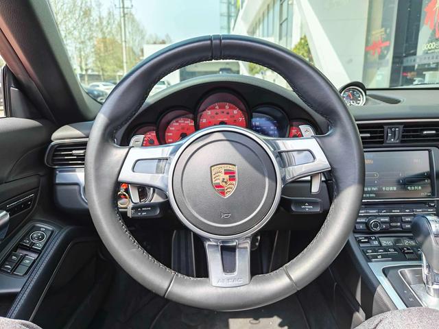 Porsche 911 2012 thumb 8