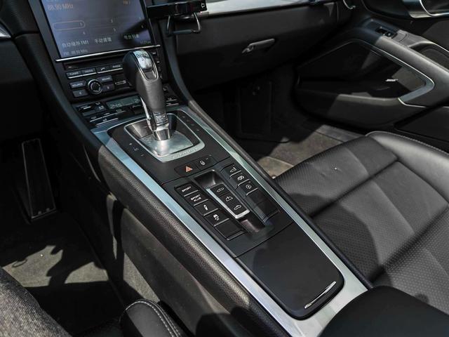 Porsche 911 2012 thumb 9