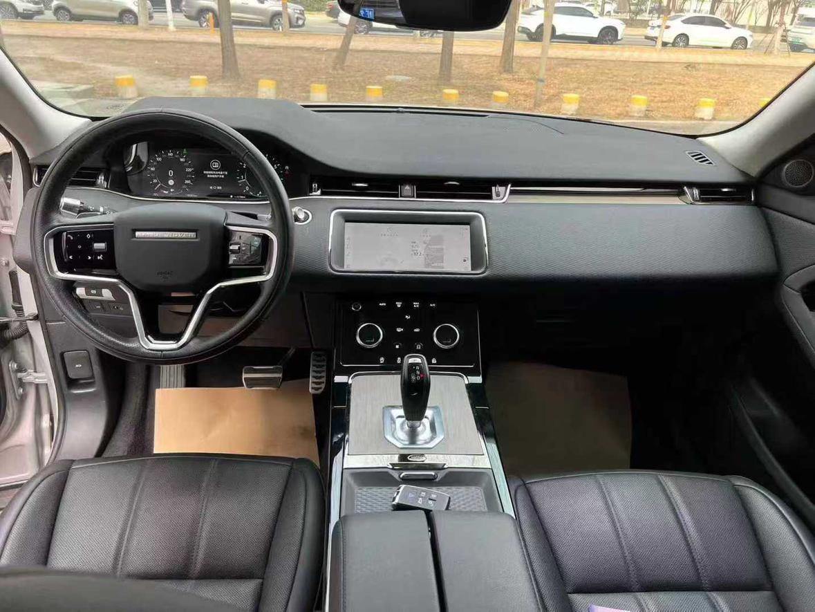 Land Rover Evoque 2021 thumb 4
