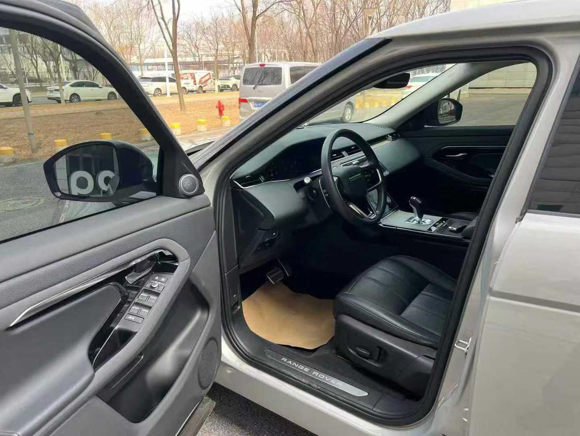Land Rover Evoque 2021 thumb 5