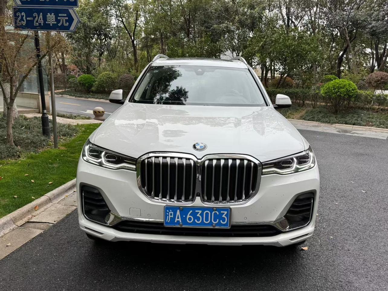BMW X7 2022 thumb 9