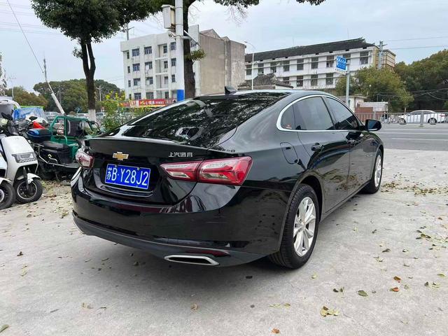Chevrolet Malibu 2021 thumb 2