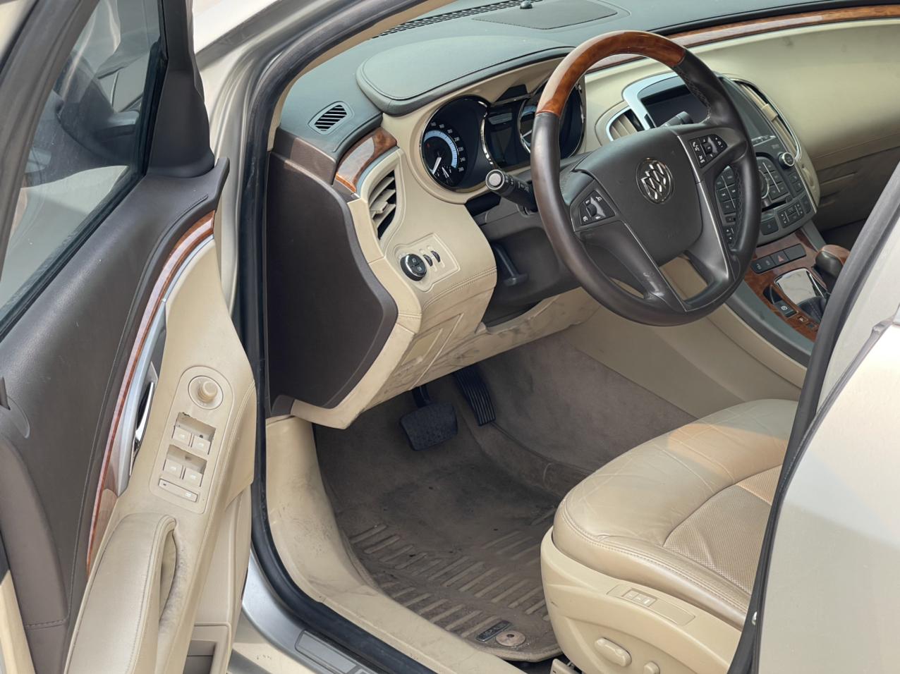 Buick LaCrosse 2010 thumb 8