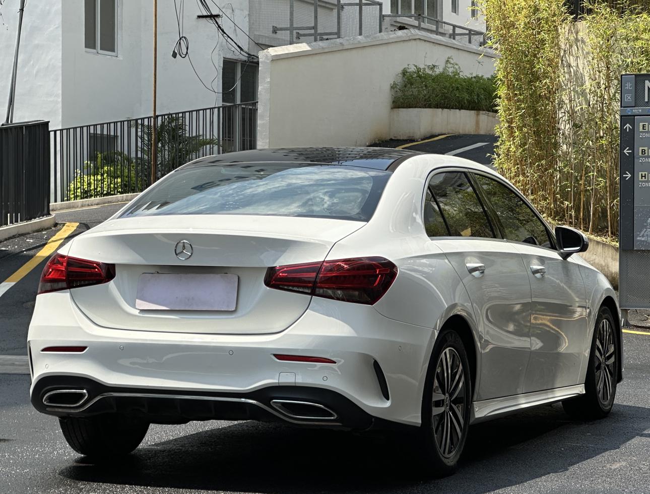 Mercedes-Benz A-Class 2019 thumb 4