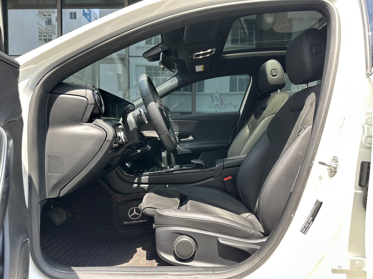 Mercedes-Benz A-Class 2019 thumb 12