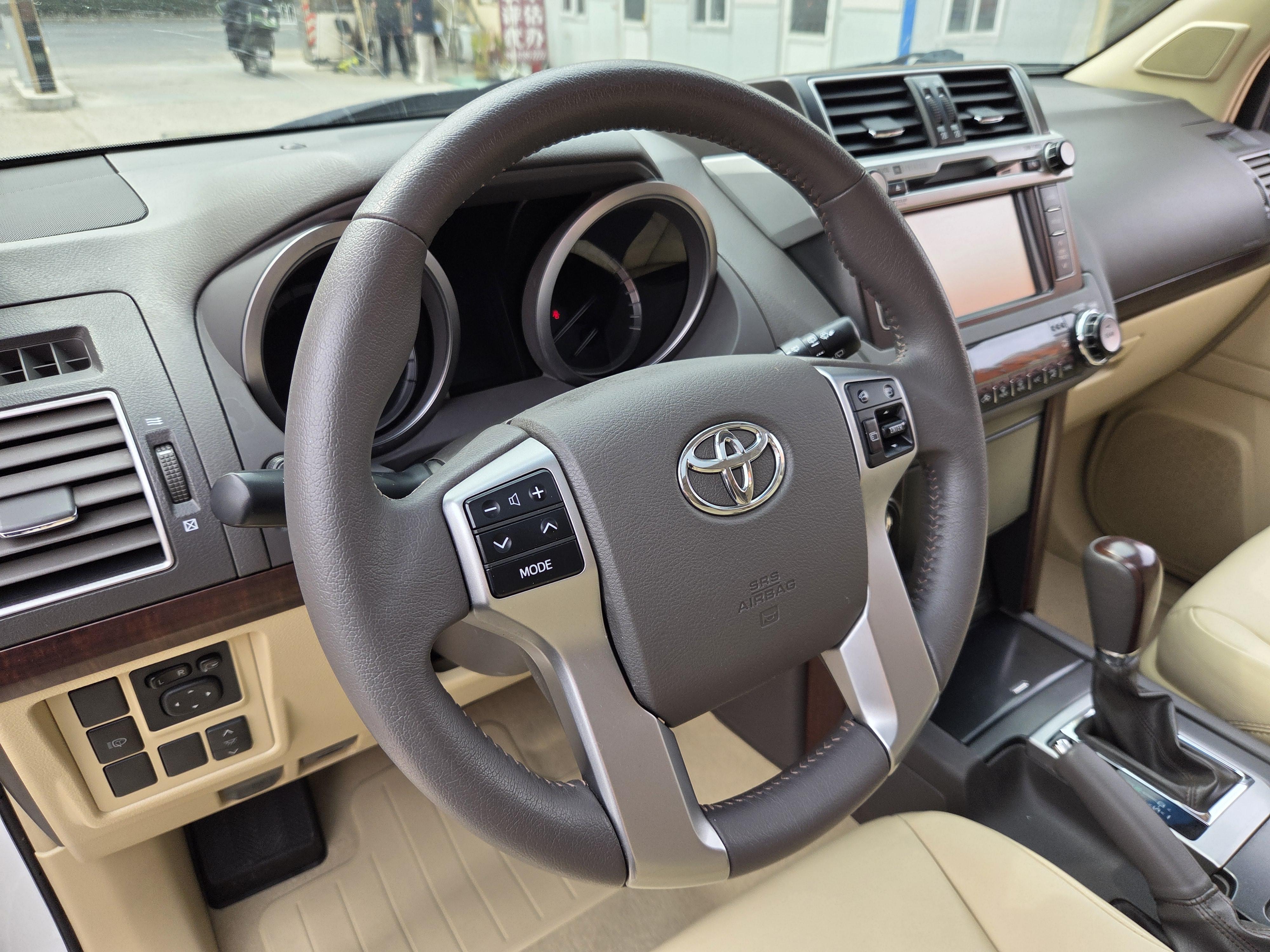 Toyota Land Cruiser Prado 2014 thumb 7