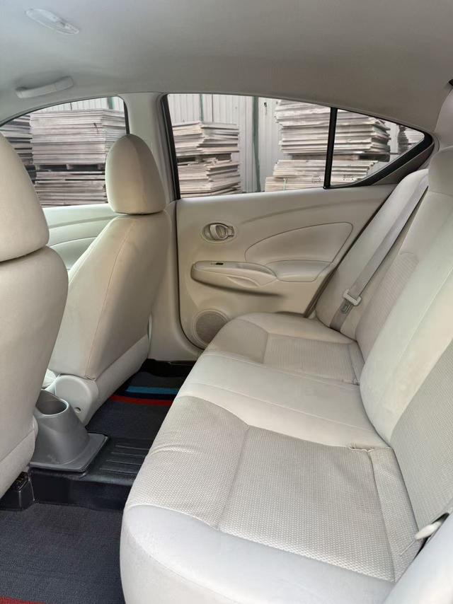 Nissan Sunny 2011 thumb 7