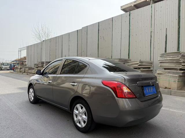 Nissan Sunny 2011 thumb 11