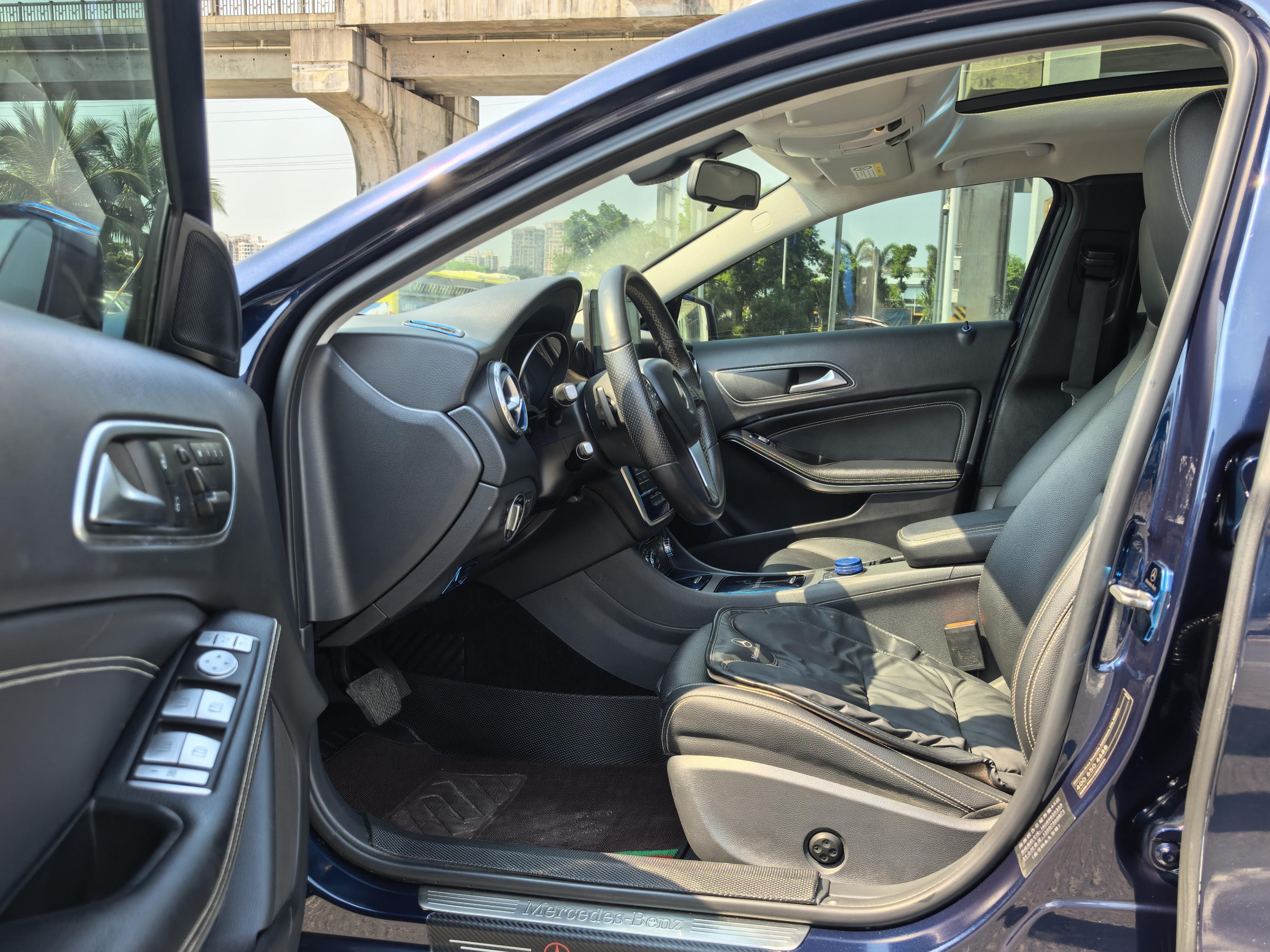 Mercedes-Benz GLA 2016 thumb 6