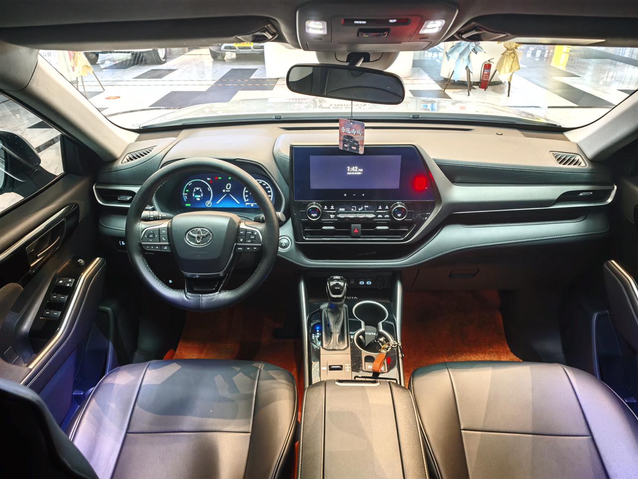 Toyota Highlander 2024 thumb 5