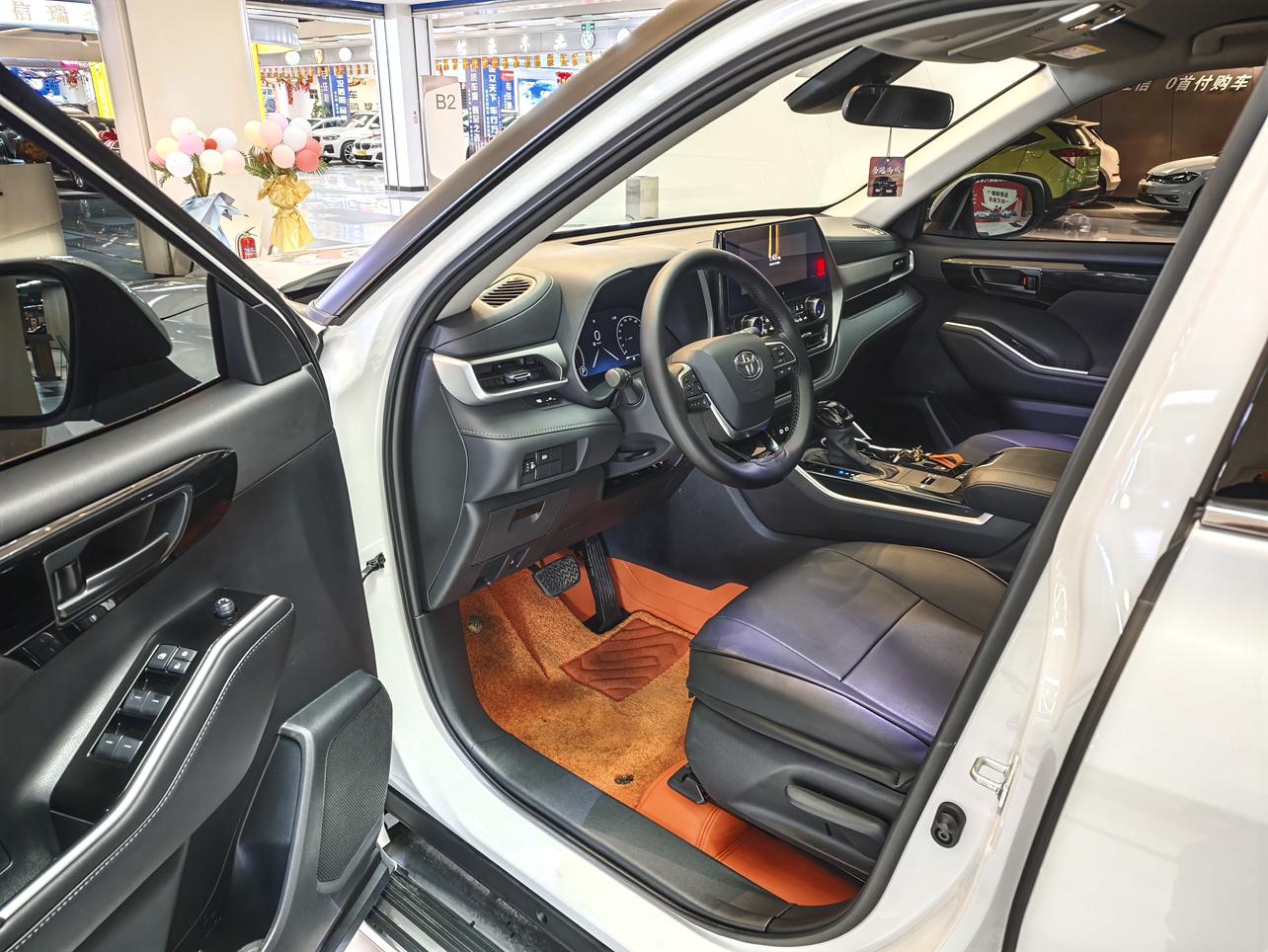 Toyota Highlander 2024 thumb 6