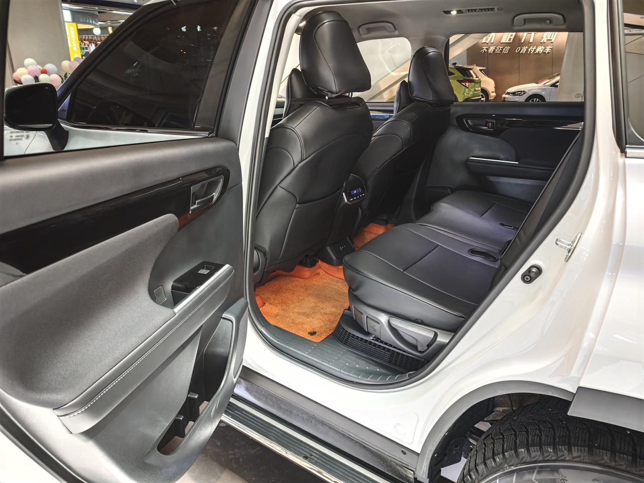 Toyota Highlander 2024 thumb 7