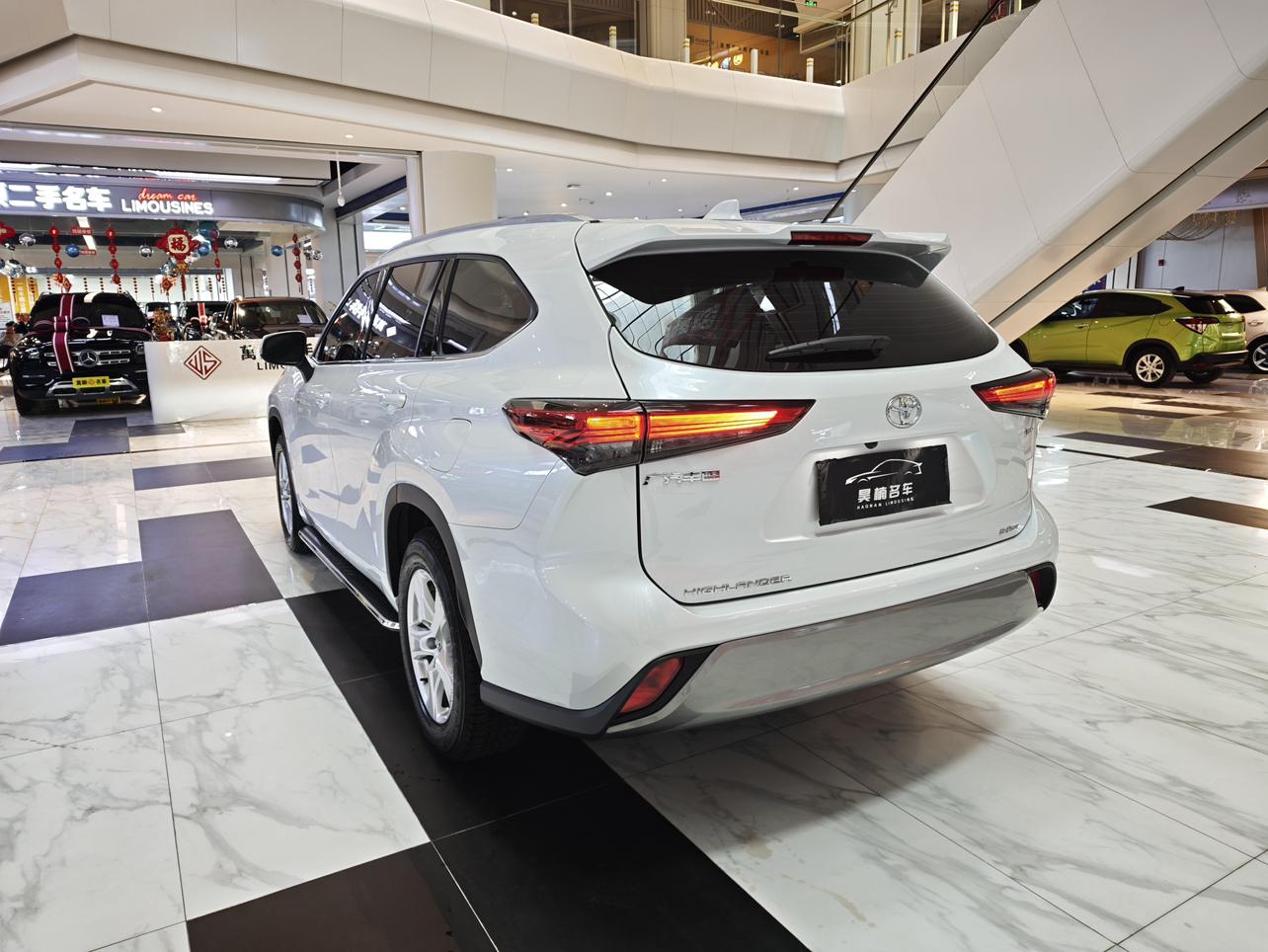 Toyota Highlander 2024 thumb 11