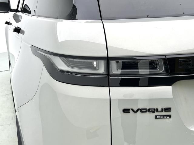 Land Rover Evoque 2023 thumb 11