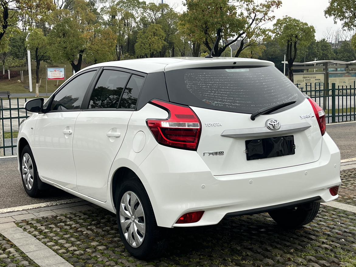 Toyota Yaris 2021 thumb 2