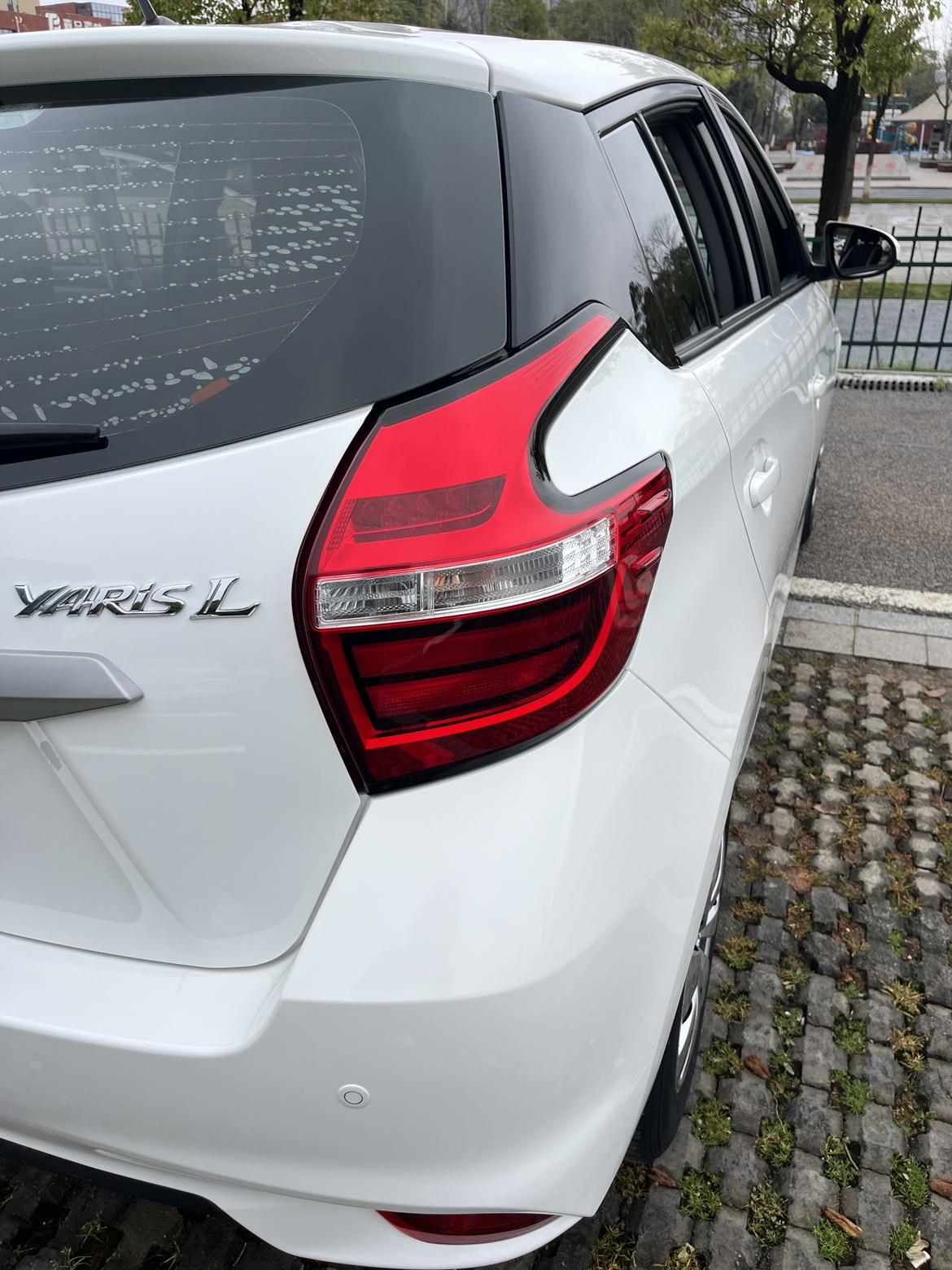 Toyota Yaris 2021 thumb 7