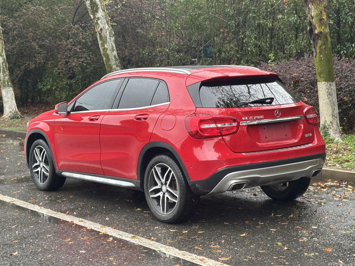 Mercedes-Benz GLA 2016 thumb 2