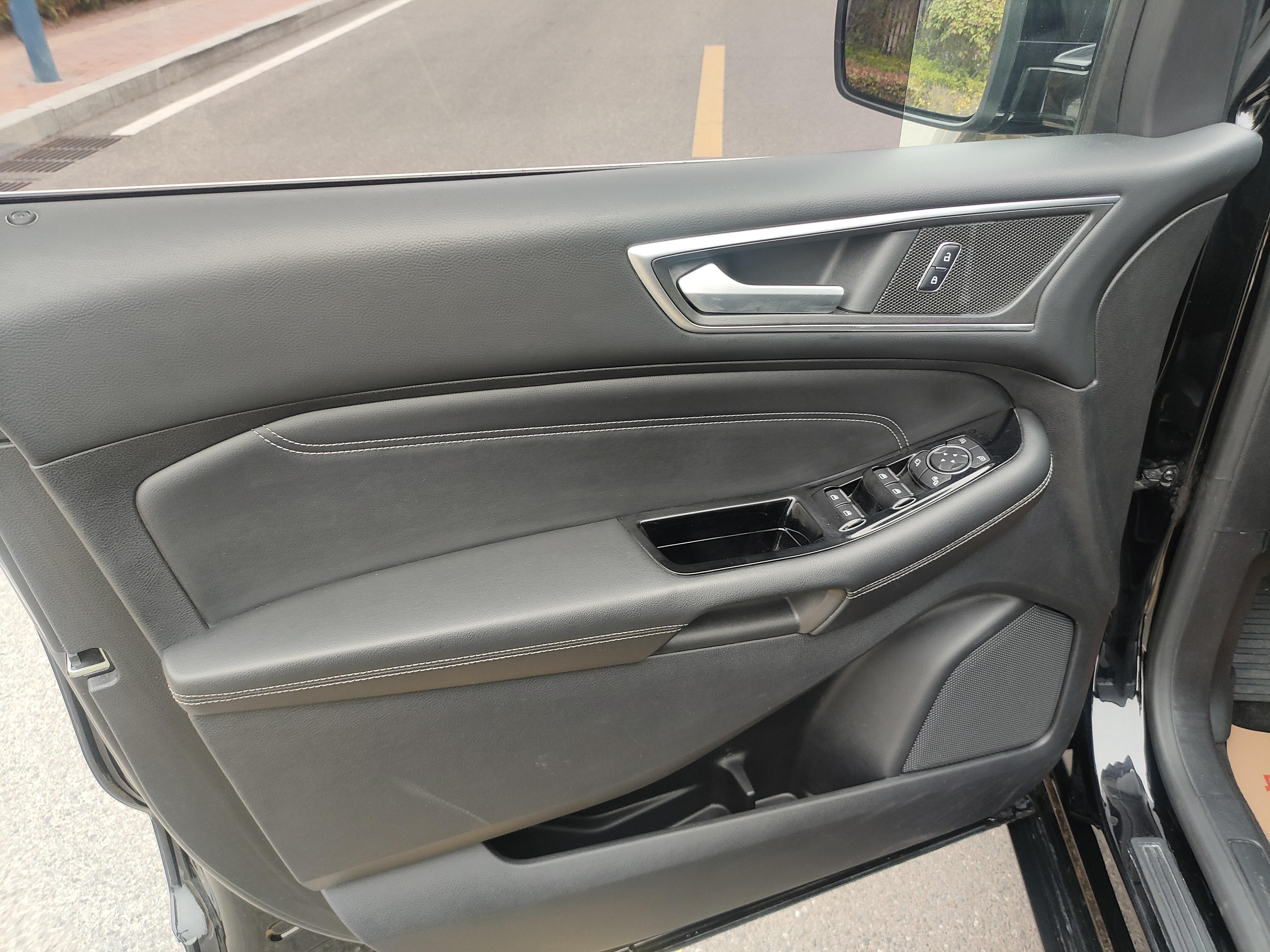 Ford Edge 2018 thumb 10