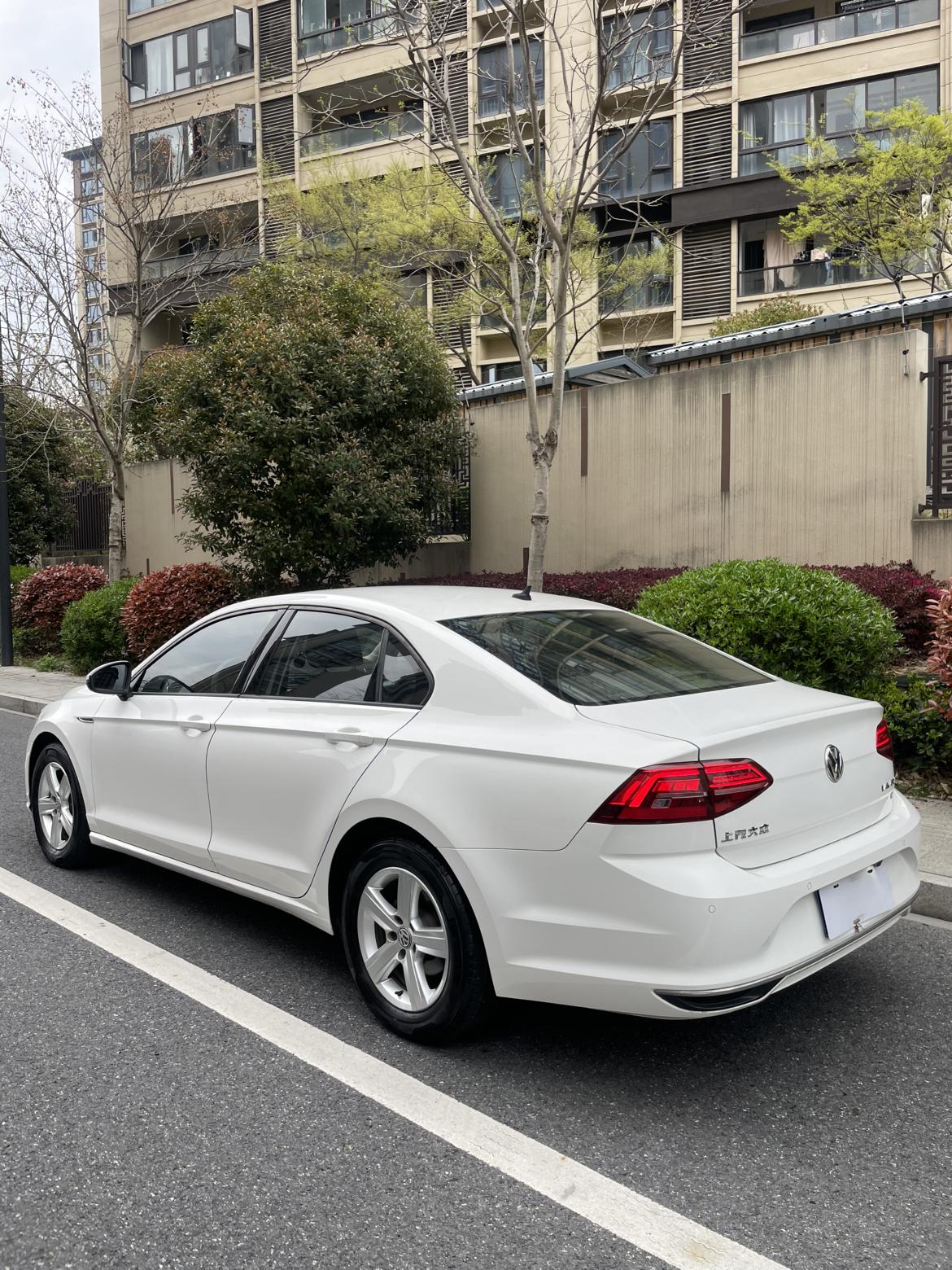 Volkswagen Lamando 2019 thumb 3