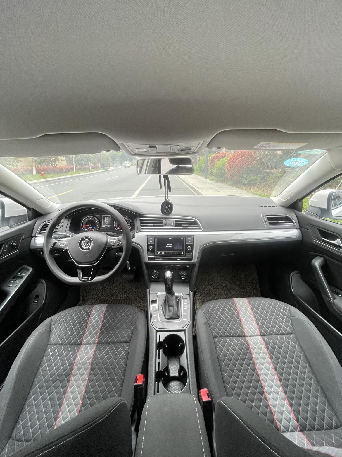 Volkswagen Lamando 2019 thumb 8